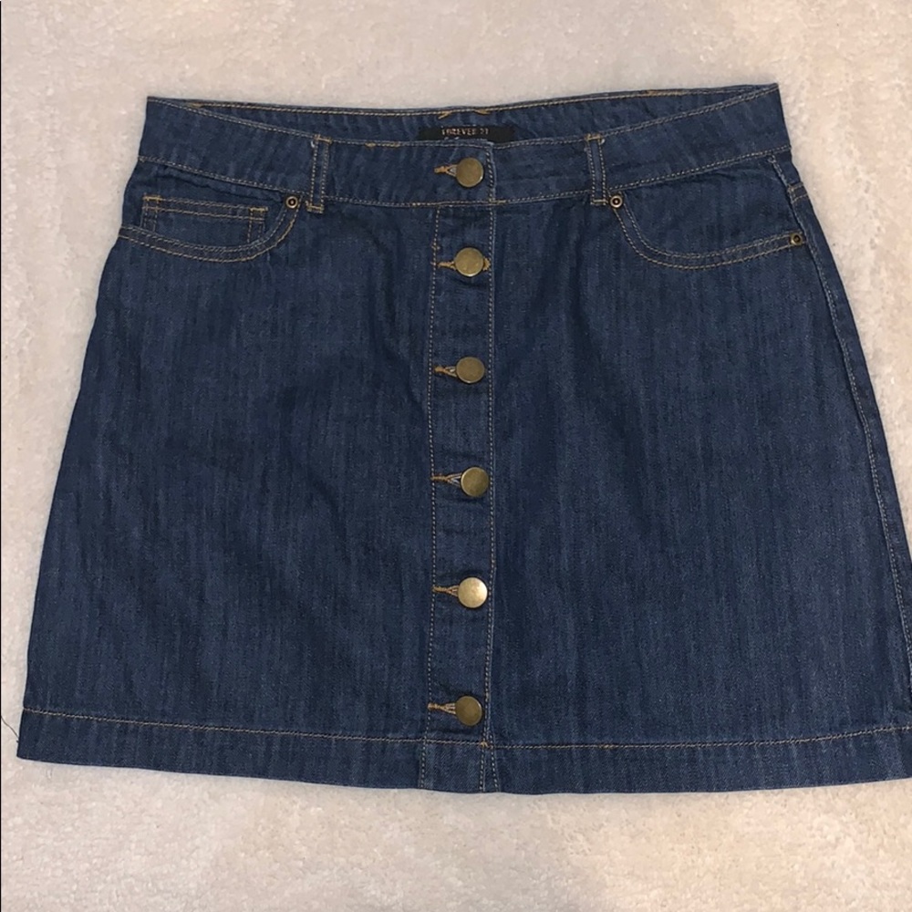 Contemporary Forever 21 jean skirt